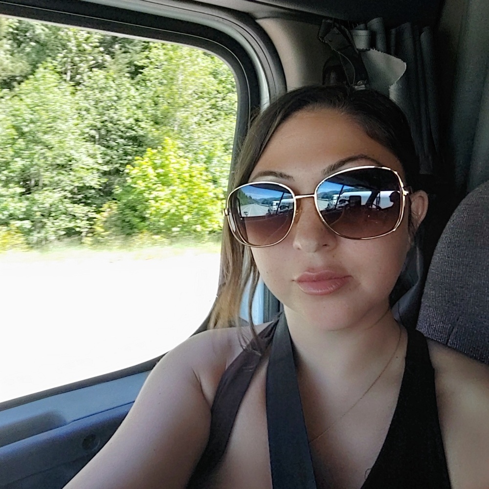 Meet your Posher, Rebecca